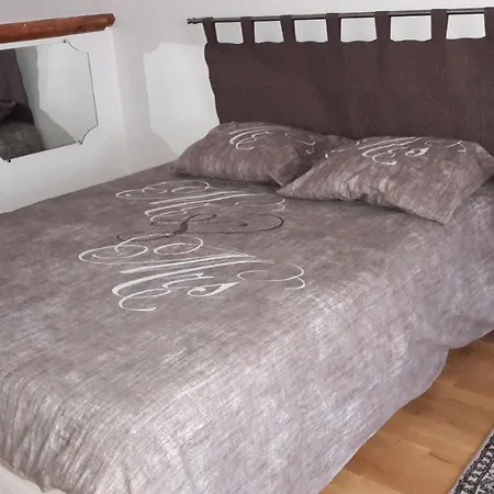 D'hotes Les Poupees Bed & Breakfast Montsoreau